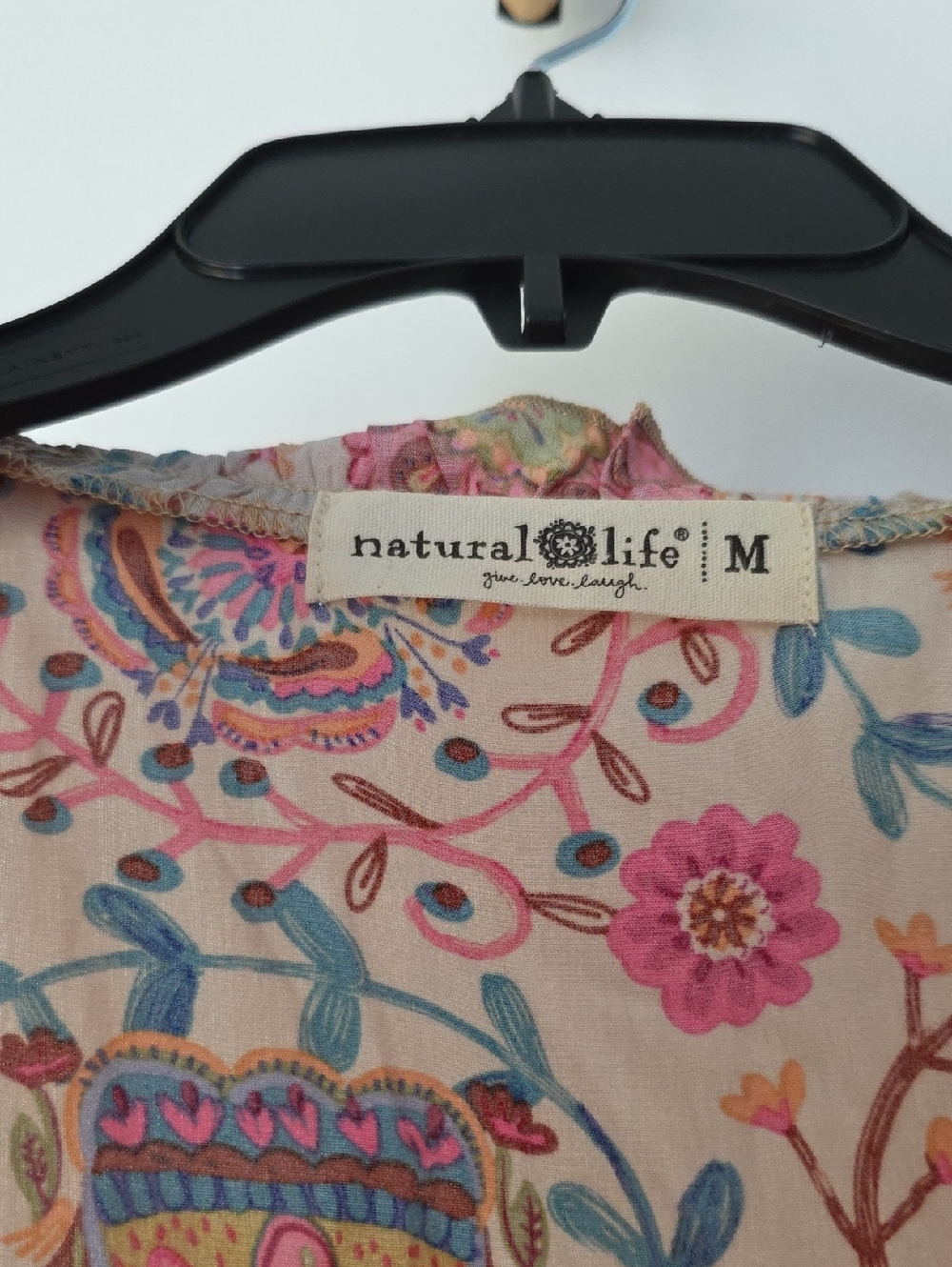NWOT NATURAL LIFE Pink Beige Floral Embroidered V-Neck Boho Blouse M - Picture 8 of 8